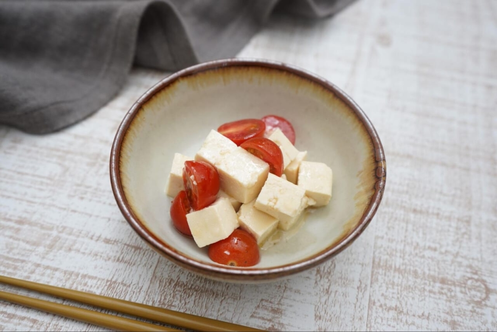 豆腐とミニトマトの和え物